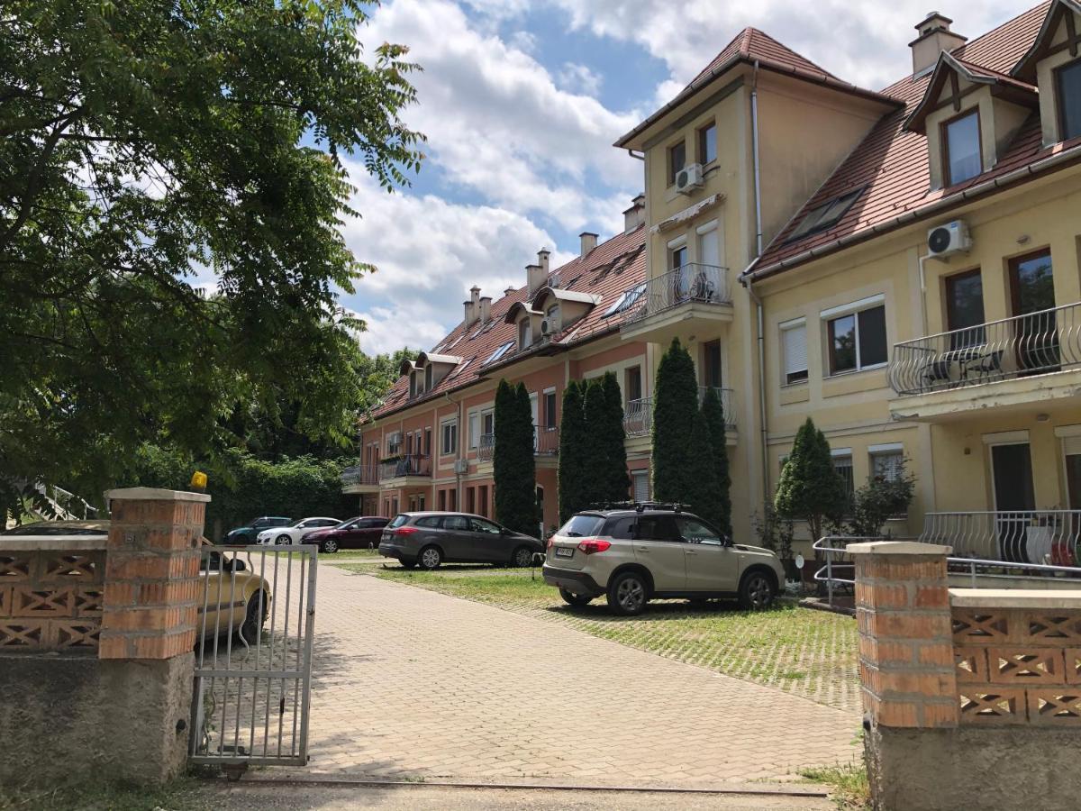 Capri Apartman Эгер Экстерьер фото